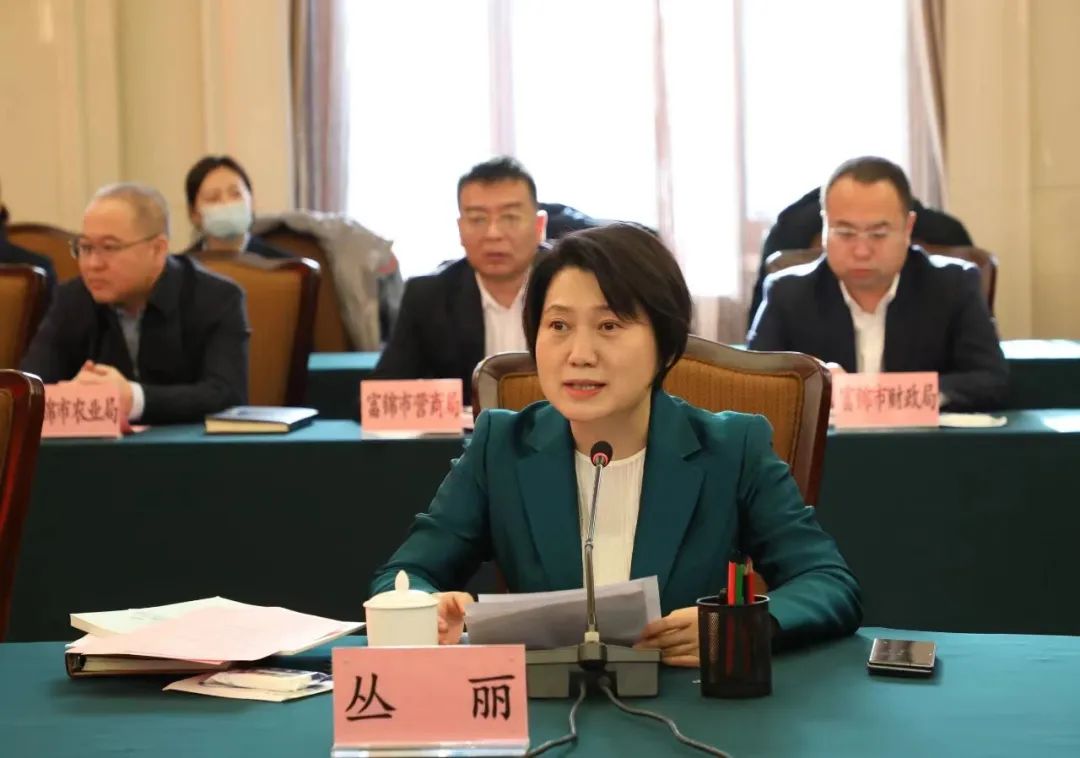 產(chǎn)業(yè)聯(lián)動促發(fā)展 合作共贏創(chuàng)未來 | 佳木斯市政府、富錦市政府與花花牛乳業(yè)集團正式簽署戰(zhàn)略合作協(xié)議 產(chǎn)業(yè)聯(lián)動促發(fā)展 合作共贏創(chuàng)未來 | 佳木斯市政府、富錦市政府與花花牛乳業(yè)集團正式簽署戰(zhàn)略合作協(xié)議