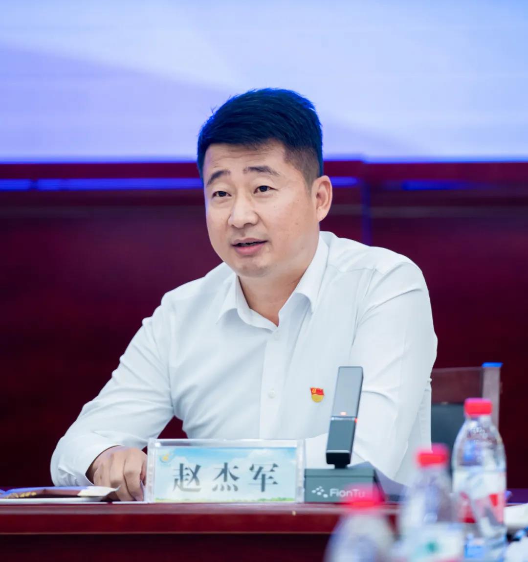 花花牛| 蘭考縣人民政府與蒙牛、花花牛達成戰(zhàn)略合作 助力河南奶業(yè)高質量發(fā)展