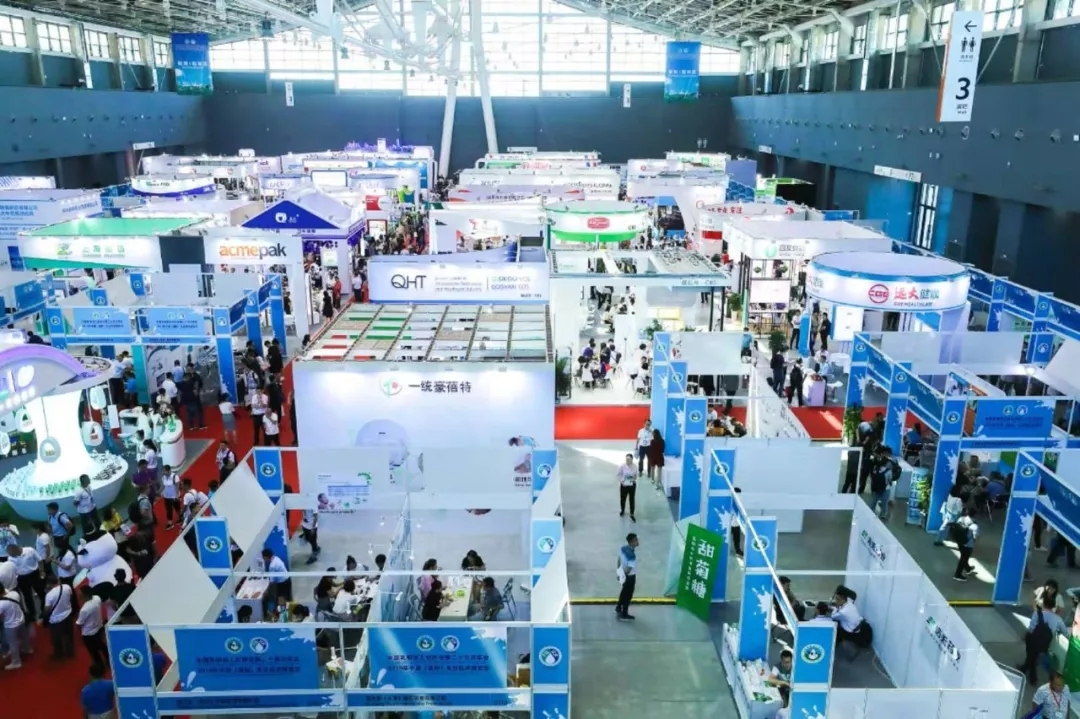 中國乳制品工業協會第二十五次年會召開！花花?？偛枚T峰獲“振興乳業領軍人”榮譽稱號