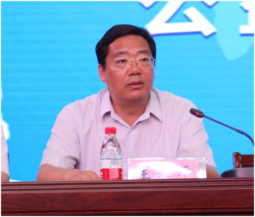 “健康中原,牛奶伴您行——花花牛乳業(yè)集團2018中國小康牛奶行動” 公益助學(xué)啟動儀式隆重舉行 “健康中原,牛奶伴您行——花花牛乳業(yè)集團2018中國小康牛奶行動” 公益助學(xué)啟動儀式隆重舉行